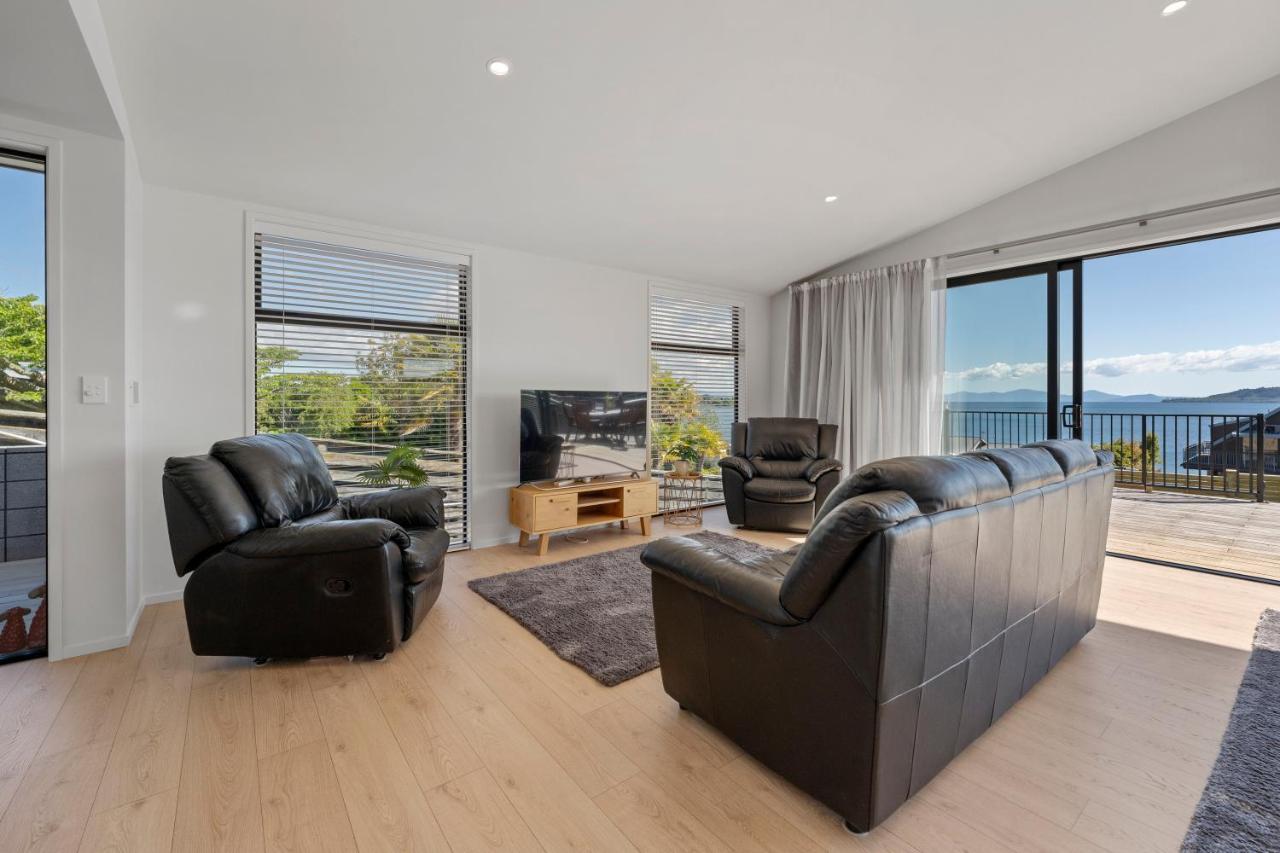 Lakeview Terrace - Taupo Holiday Home 外观 照片