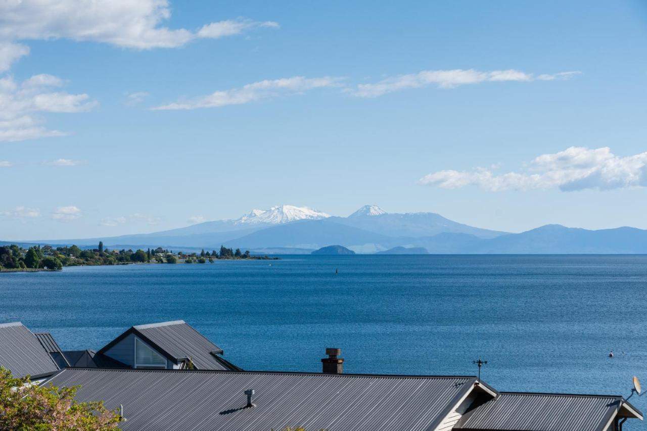Lakeview Terrace - Taupo Holiday Home 外观 照片