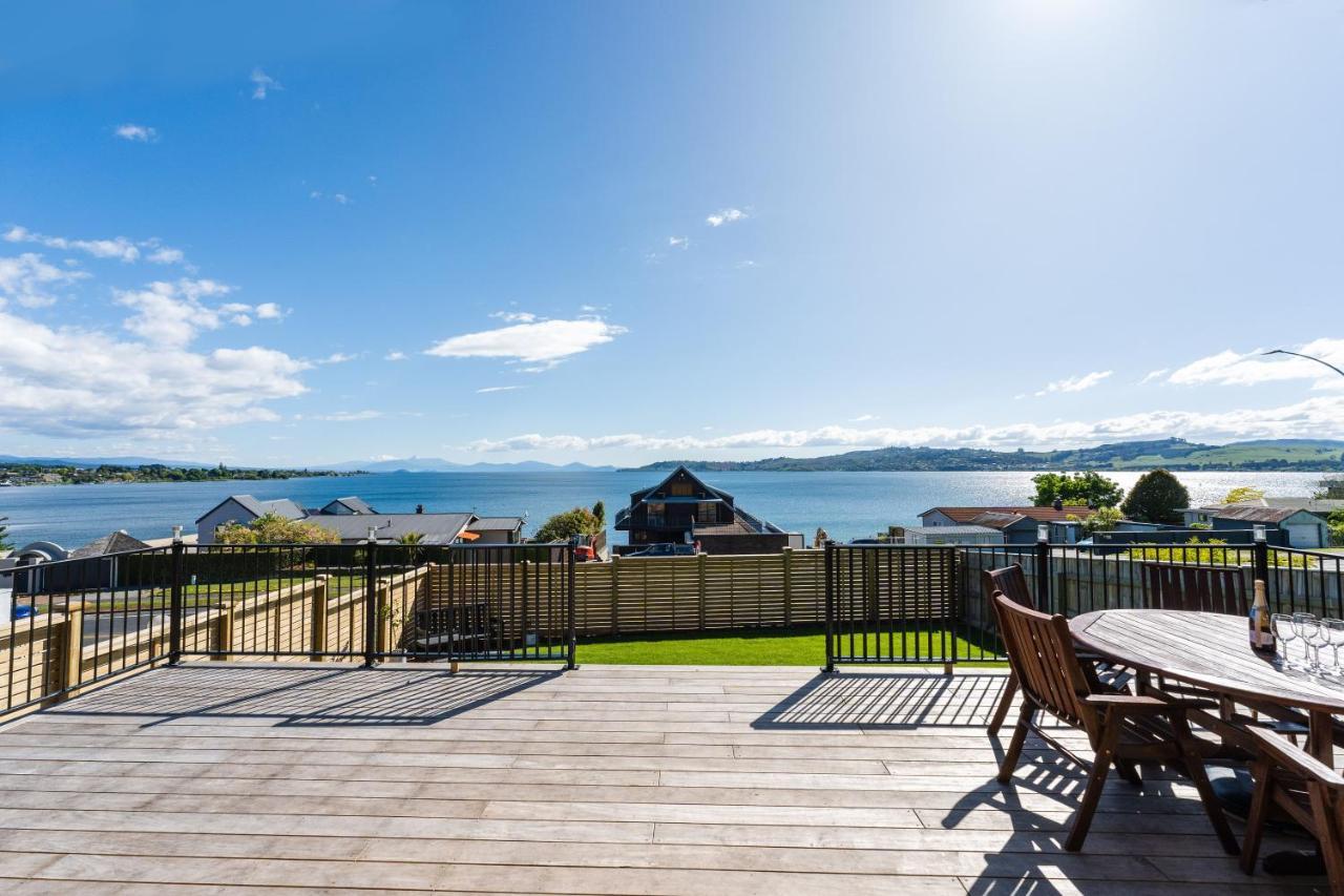 Lakeview Terrace - Taupo Holiday Home 外观 照片