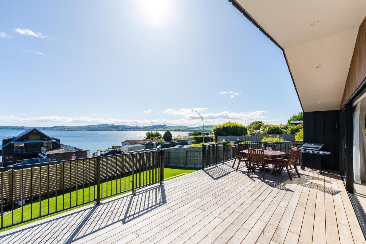 Lakeview Terrace - Taupo Holiday Home 外观 照片